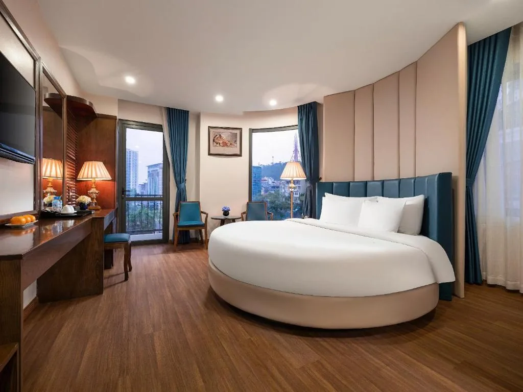Junior Suite — Halong Boutique Hotel