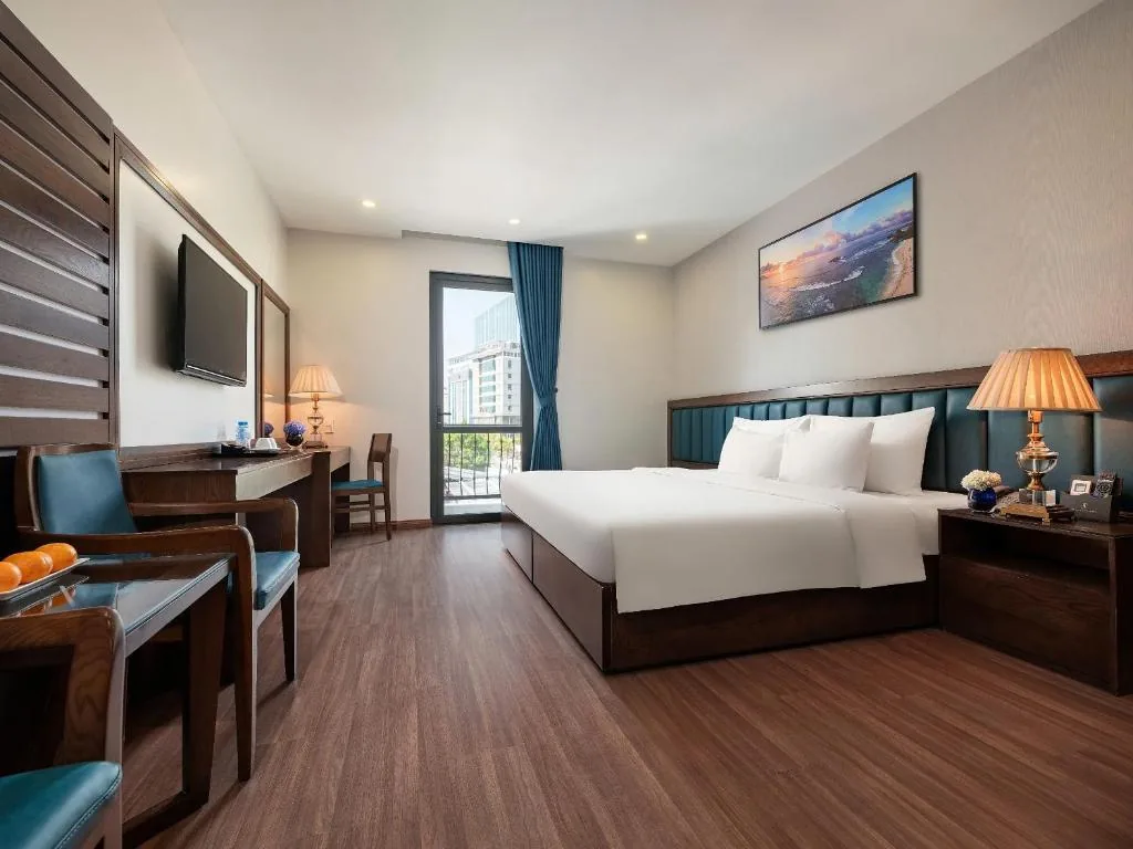 Studio with City View — Halong Boutique Hotel